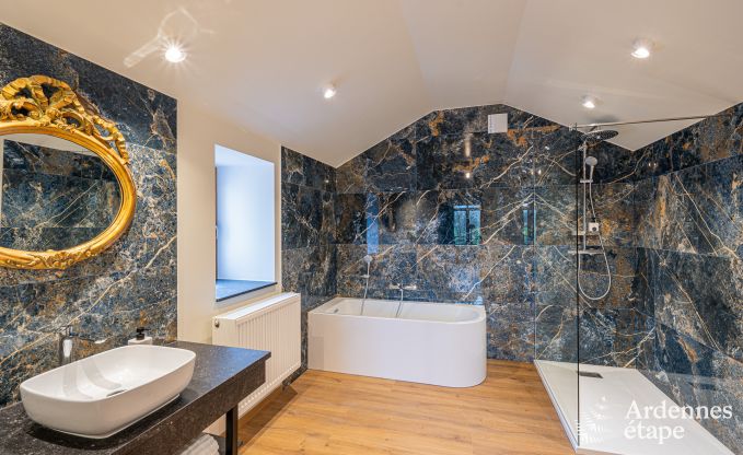 Chteau de luxe pour 30 personnes  Ouffet avec 14 chambres, 12 salles de bains, piscine intrieure, sauna et jardin priv