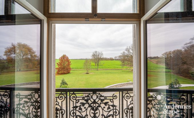 Chteau de luxe pour 30 personnes  Ouffet avec 14 chambres, 12 salles de bains, piscine intrieure, sauna et jardin priv
