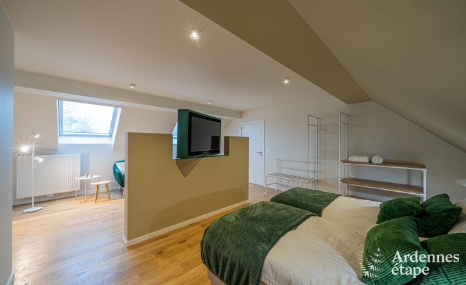 Chteau de luxe pour 30 personnes  Ouffet avec 14 chambres, 12 salles de bains, piscine intrieure, sauna et jardin priv