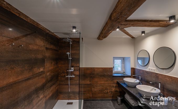 Chteau de luxe pour 30 personnes  Ouffet avec 14 chambres, 12 salles de bains, piscine intrieure, sauna et jardin priv