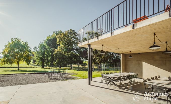 Chteau de luxe pour 30 personnes  Ouffet avec 14 chambres, 12 salles de bains, piscine intrieure, sauna et jardin priv