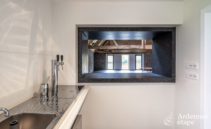 Chteau de luxe pour 30 personnes  Ouffet avec 14 chambres, 12 salles de bains, piscine intrieure, sauna et jardin priv