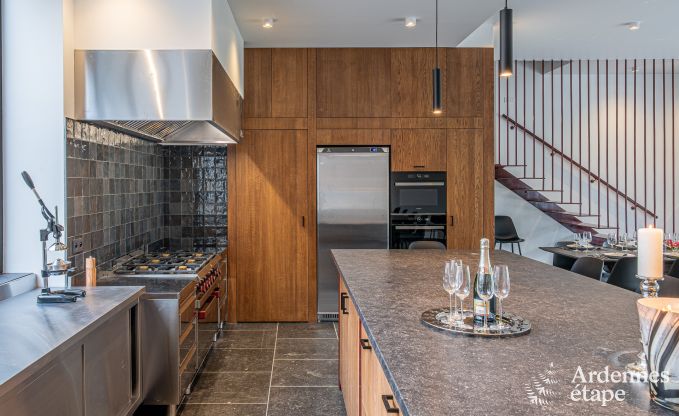 Ch�teau de luxe pour 30 personnes � Ouffet avec 14 chambres, 12 salles de bains, piscine int�rieure, sauna et jardin priv�