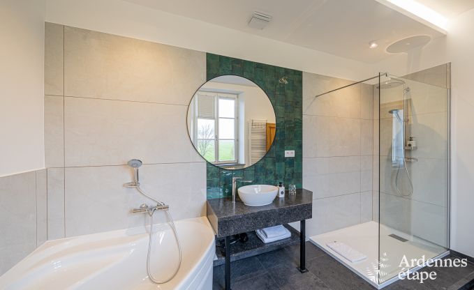 Ch�teau de luxe pour 30 personnes � Ouffet avec 14 chambres, 12 salles de bains, piscine int�rieure, sauna et jardin priv�