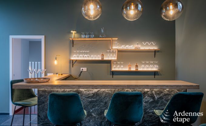 Ch�teau de luxe pour 30 personnes � Ouffet avec 14 chambres, 12 salles de bains, piscine int�rieure, sauna et jardin priv�