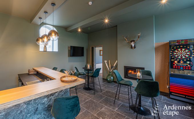 Ch�teau de luxe pour 30 personnes � Ouffet avec 14 chambres, 12 salles de bains, piscine int�rieure, sauna et jardin priv�