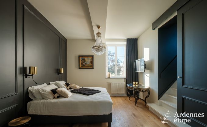 Ch�teau de luxe pour 30 personnes � Ouffet avec 14 chambres, 12 salles de bains, piscine int�rieure, sauna et jardin priv�