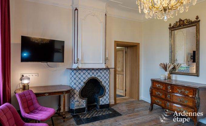 Ch�teau de luxe pour 30 personnes � Ouffet avec 14 chambres, 12 salles de bains, piscine int�rieure, sauna et jardin priv�