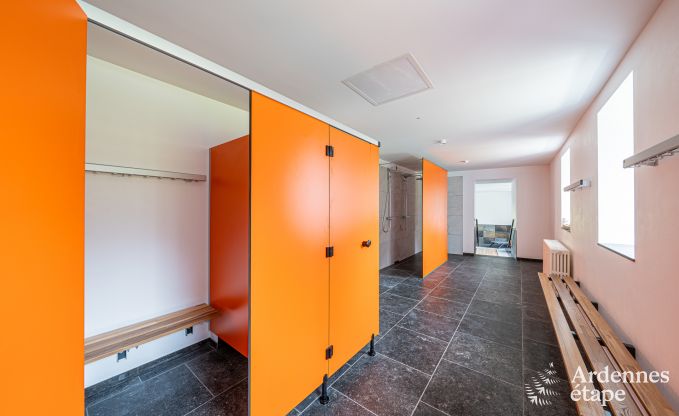 Ch�teau de luxe pour 30 personnes � Ouffet avec 14 chambres, 12 salles de bains, piscine int�rieure, sauna et jardin priv�