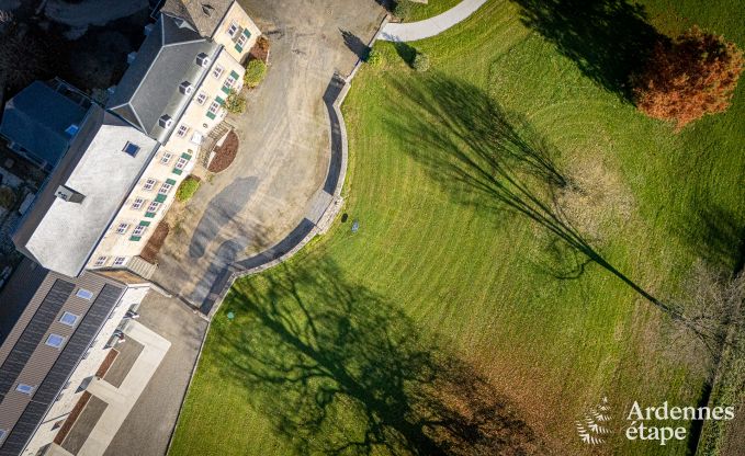 Ch�teau de luxe pour 30 personnes � Ouffet avec 14 chambres, 12 salles de bains, piscine int�rieure, sauna et jardin priv�