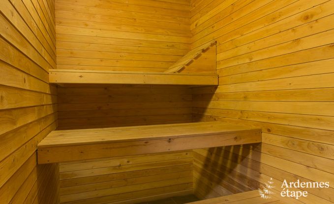 Superbe gîte chaleureux de grande capacité avec sauna à louer à Ovifat