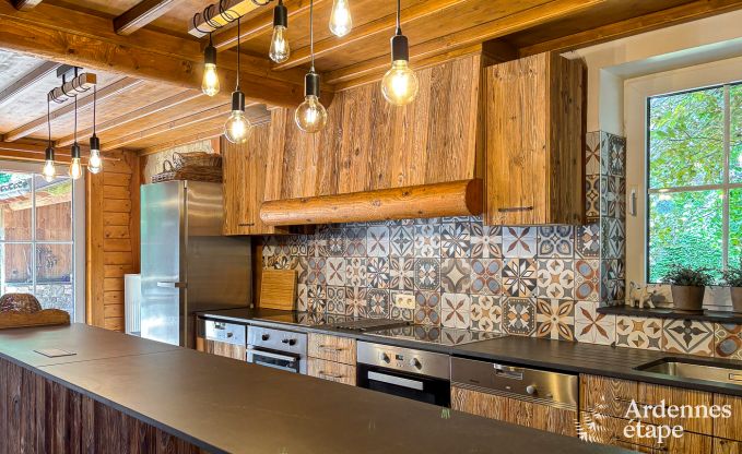 Chalet spacieux � Ovifat, Ardenne, 16 personnes, 8 chambres, 3 salles de bain, sauna, billard, jardin avec terrasse priv�e