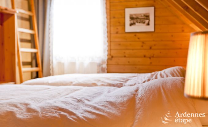 Chalet spacieux � Ovifat, Ardenne, 16 personnes, 8 chambres, 3 salles de bain, sauna, billard, jardin avec terrasse priv�e