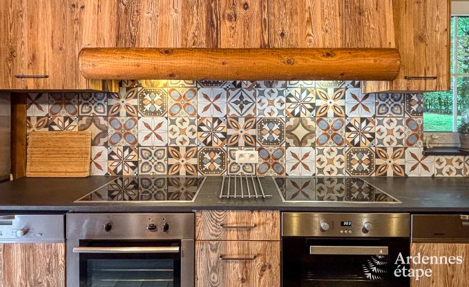 Chalet spacieux � Ovifat, Ardenne, 16 personnes, 8 chambres, 3 salles de bain, sauna, billard, jardin avec terrasse priv�e