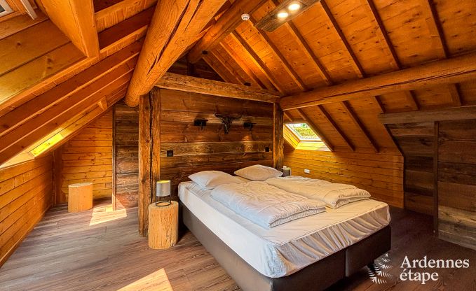 Chalet spacieux � Ovifat, Ardenne, 16 personnes, 8 chambres, 3 salles de bain, sauna, billard, jardin avec terrasse priv�e