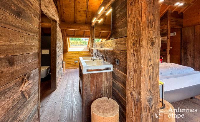 Chalet spacieux � Ovifat, Ardenne, 16 personnes, 8 chambres, 3 salles de bain, sauna, billard, jardin avec terrasse priv�e