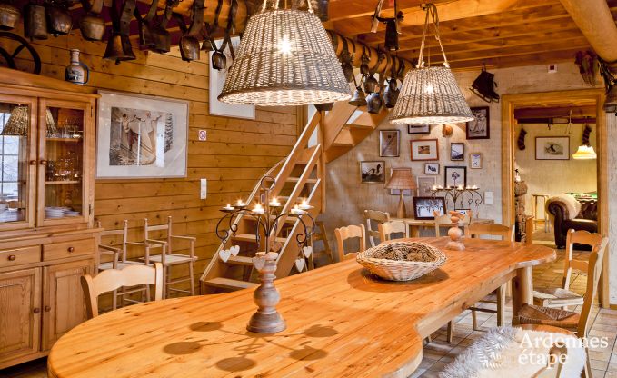 Chalet spacieux � Ovifat, Ardenne, 16 personnes, 8 chambres, 3 salles de bain, sauna, billard, jardin avec terrasse priv�e