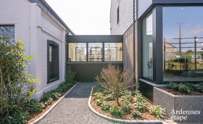 Maison de vacances moderne � Paliseul pour 14 personnes avec piscine et salle de jeux � Redu en Ardenne