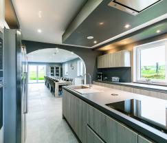 Maison de vacances avec piscine, wellness et jeux à Paliseul pour 14 personnes en Ardenne