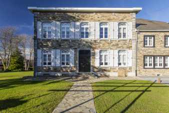 Villa de Luxe à Paliseul pour 15 personnes en Ardenne