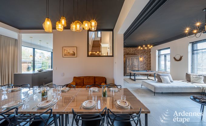 Maison de vacances moderne  Paliseul pour 14 personnes avec piscine et salle de jeux  Redu en Ardenne