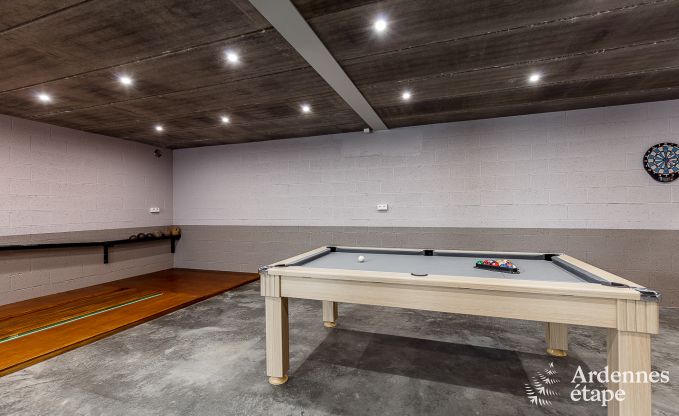 Maison de vacances avec piscine, wellness et de nombreux jeux, � Paliseul pour 28 personnes en Ardenne