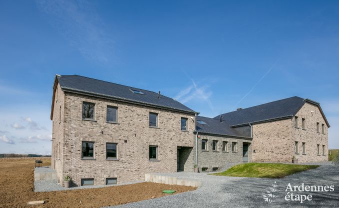Maison de vacances avec piscine, wellness et de nombreux jeux, � Paliseul pour 28 personnes en Ardenne