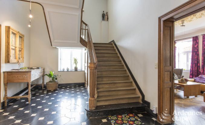 Ancien presbytre  Philippeville pour 12/14 personnes en Ardenne