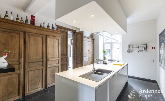 Ancien presbytre  Philippeville pour 12/14 personnes en Ardenne