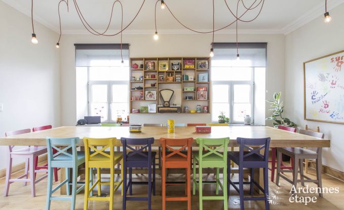 Ancien presbytre  Philippeville pour 12/14 personnes en Ardenne