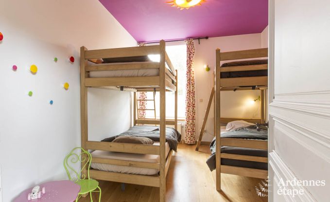 Ancien presbytre  Philippeville pour 12/14 personnes en Ardenne