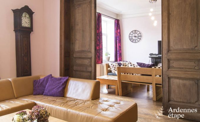 Ancien presbytre  Philippeville pour 12/14 personnes en Ardenne