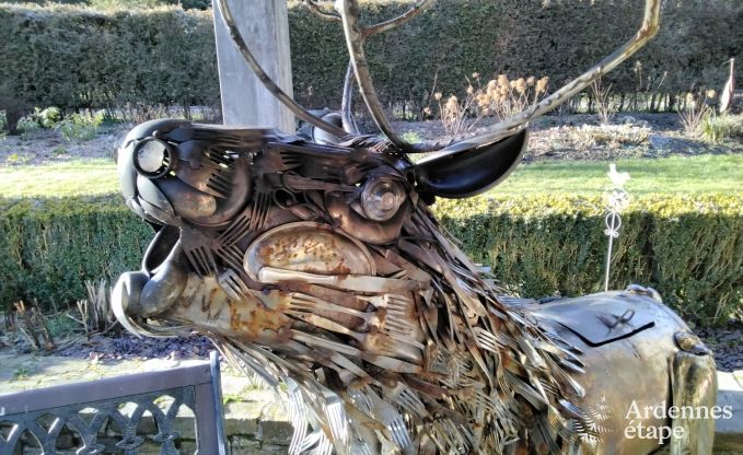 Chalet confortable  Porcheresse avec piscine chauffe et espace pour 4 personnes en Ardenne