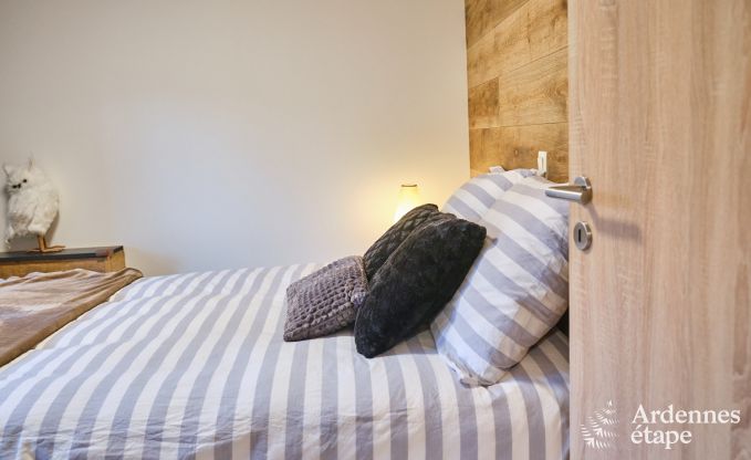 Chalet confortable  Porcheresse avec piscine chauffe et espace pour 4 personnes en Ardenne