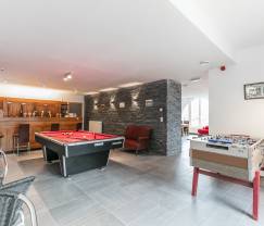 Maison de vacances à Poupehan pour 26 personnes en Ardenne