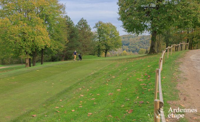 Maison de vacances pour 4 personnes sur un domaine de golf  Profondeville, Ardenne