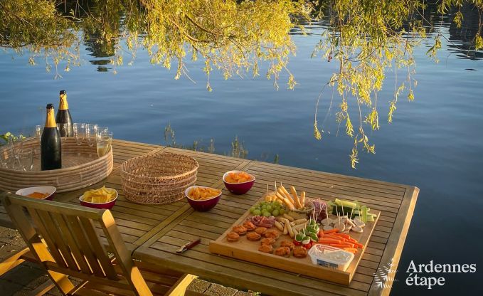 Exceptionnelle maison de charme  Profondeville pour 4 personnes avec jacuzzi, cabine infrarouge et ponton sur la Meuse