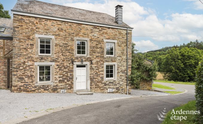 Maison de vacances avec jardin, barbecue et chemine  Redu, Ardenne