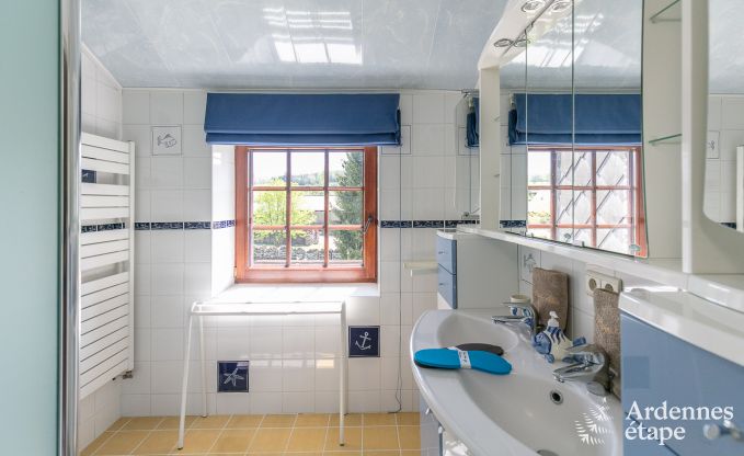 Villa haut de gamme  Redu, Ardenne, 9 personnes, piscine extrieure, sauna, hammam, jacuzzi intrieur et extrieur, jardin priv, quipements complets