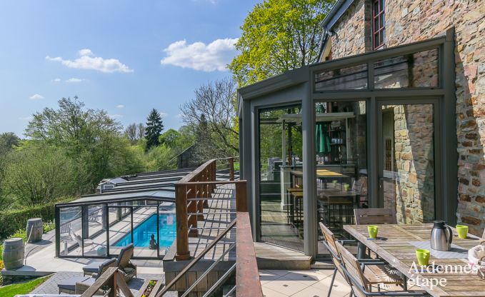 Villa haut de gamme  Redu, Ardenne, 9 personnes, piscine extrieure, sauna, hammam, jacuzzi intrieur et extrieur, jardin priv, quipements complets