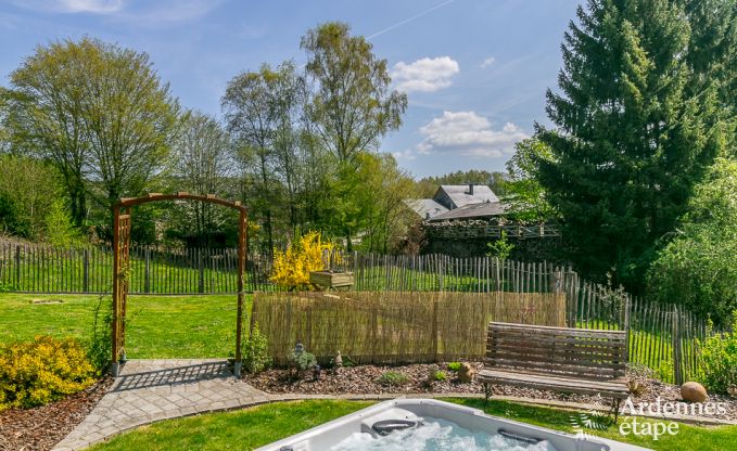 Villa haut de gamme  Redu, Ardenne, 9 personnes, piscine extrieure, sauna, hammam, jacuzzi intrieur et extrieur, jardin priv, quipements complets
