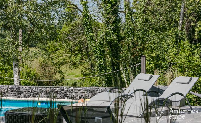 Maison de vacances en pierre du pays pour 10 personnes avec piscine extérieure à Remouchamps