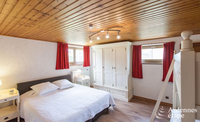 Maison chien admis pour 10 personnes  Rendeux