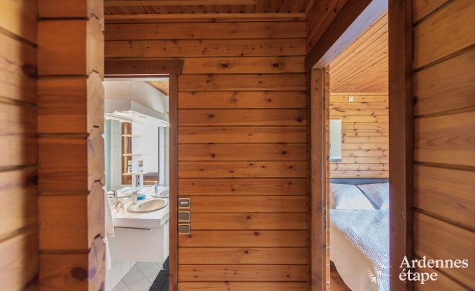 Maison chien admis pour 10 personnes  Rendeux