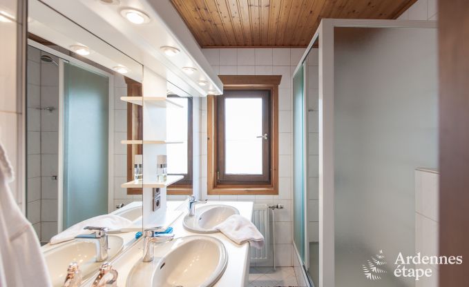 Maison chien admis pour 10 personnes  Rendeux