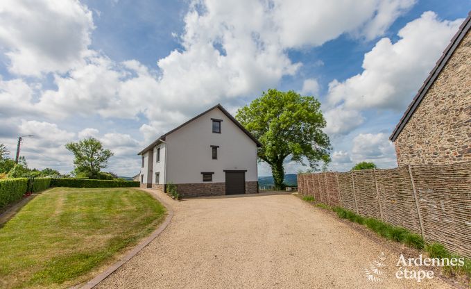 Maison chien admis pour 10 personnes  Rendeux