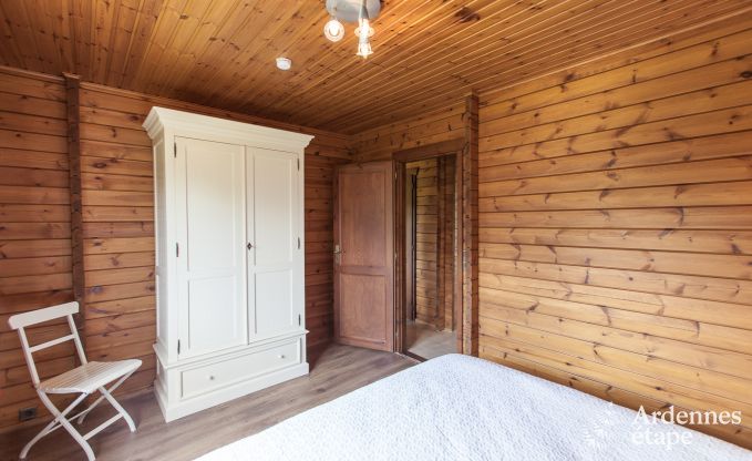 Maison chien admis pour 10 personnes  Rendeux