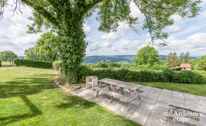 Maison chien admis pour 10 personnes  Rendeux