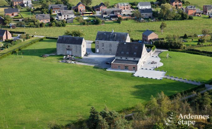 Ferme-château de vacances de luxe très grande capacité à Rochefort