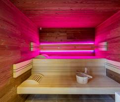 Grande maison de vacances à Rochefort : séjour confortable pour 26 personnes avec sauna et jardin privé en Ardenne